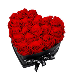 Розы в коробке в виде сердца #5